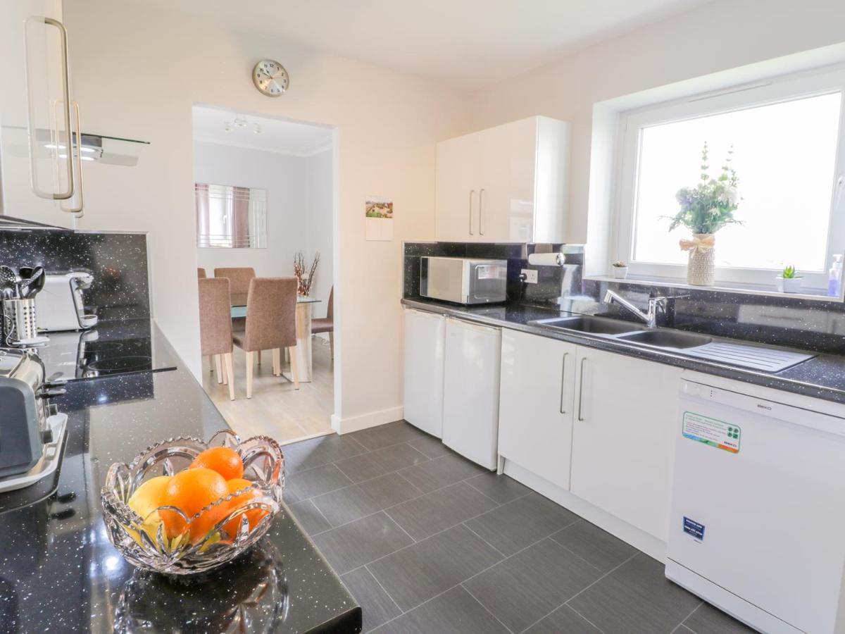 Cumbrae View Apartment Largs Exterior foto